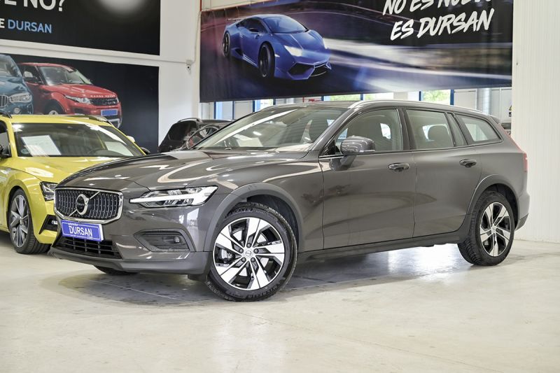 Volvo V60 Cross Country 2.0 B4 D AWD Cross Country Core Auto (2024)