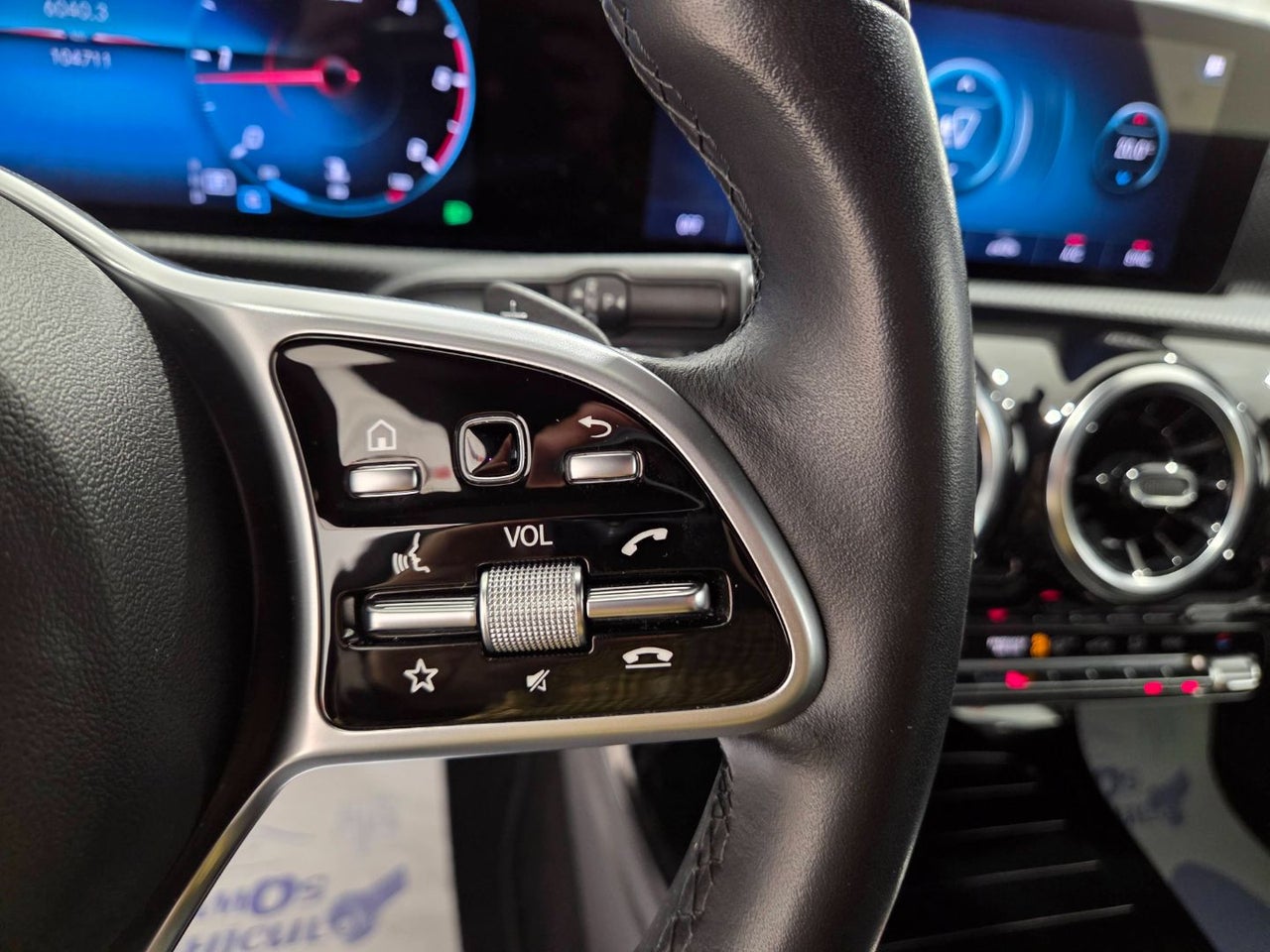 MERCEDES-BENZ CLA CLA 200 D DCT