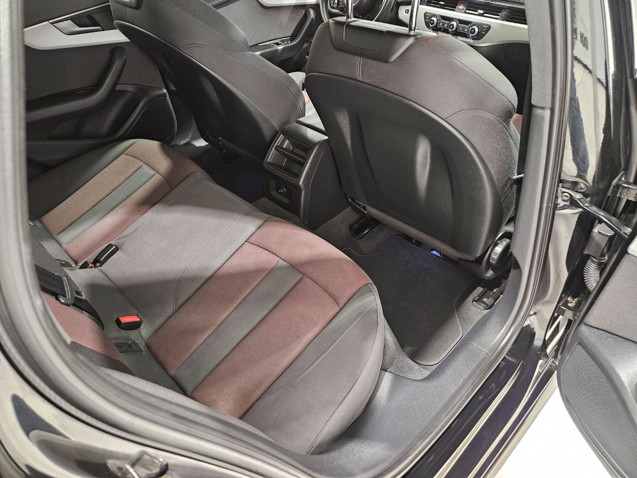 AUDI A4 S line 35 TDI 120kW 163CV S tronic