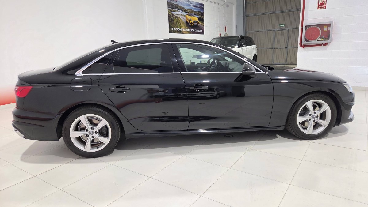 AUDI A4 S line 35 TDI 120kW 163CV S tronic