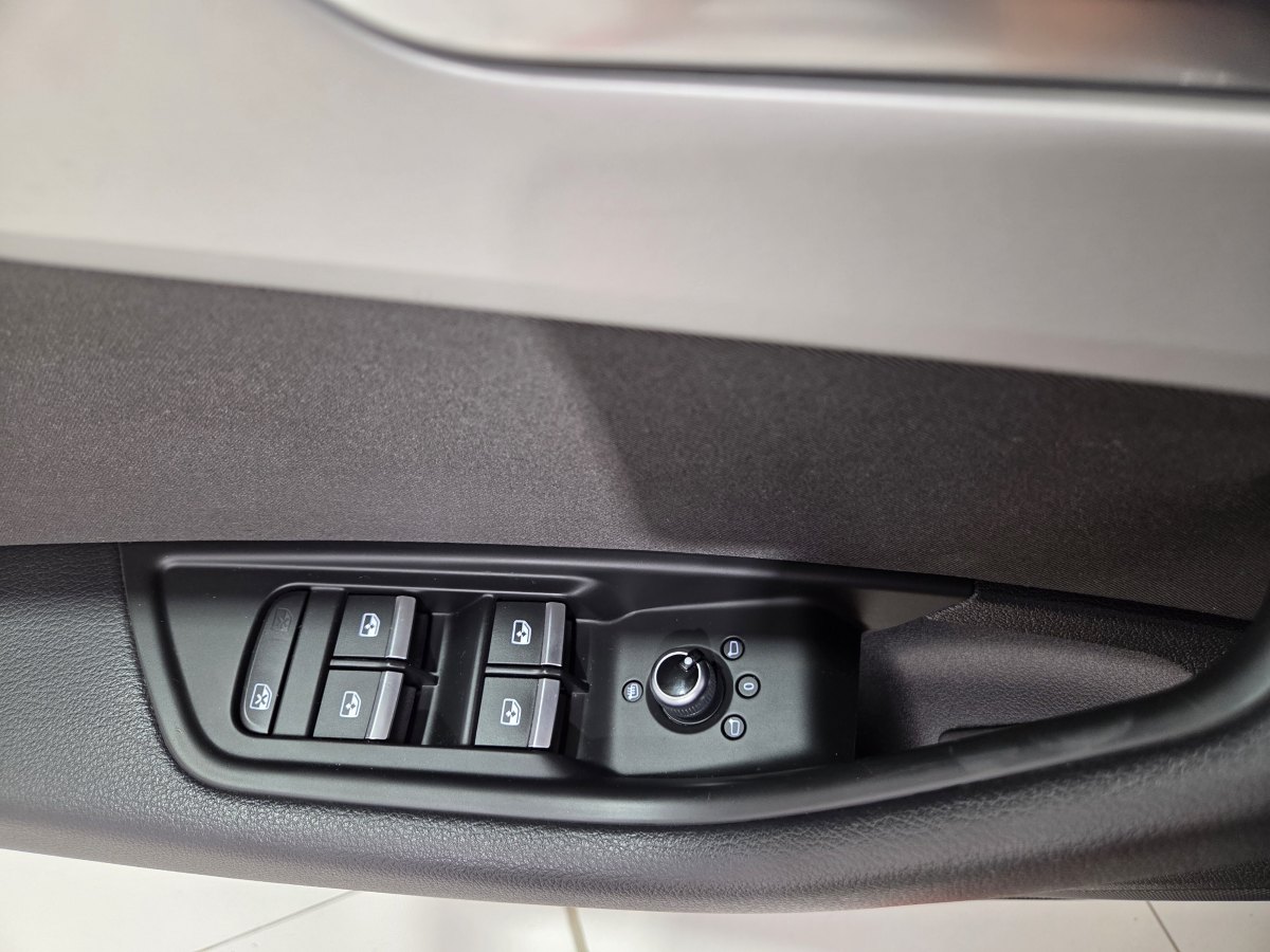 AUDI A4 S line 35 TDI 120kW 163CV S tronic