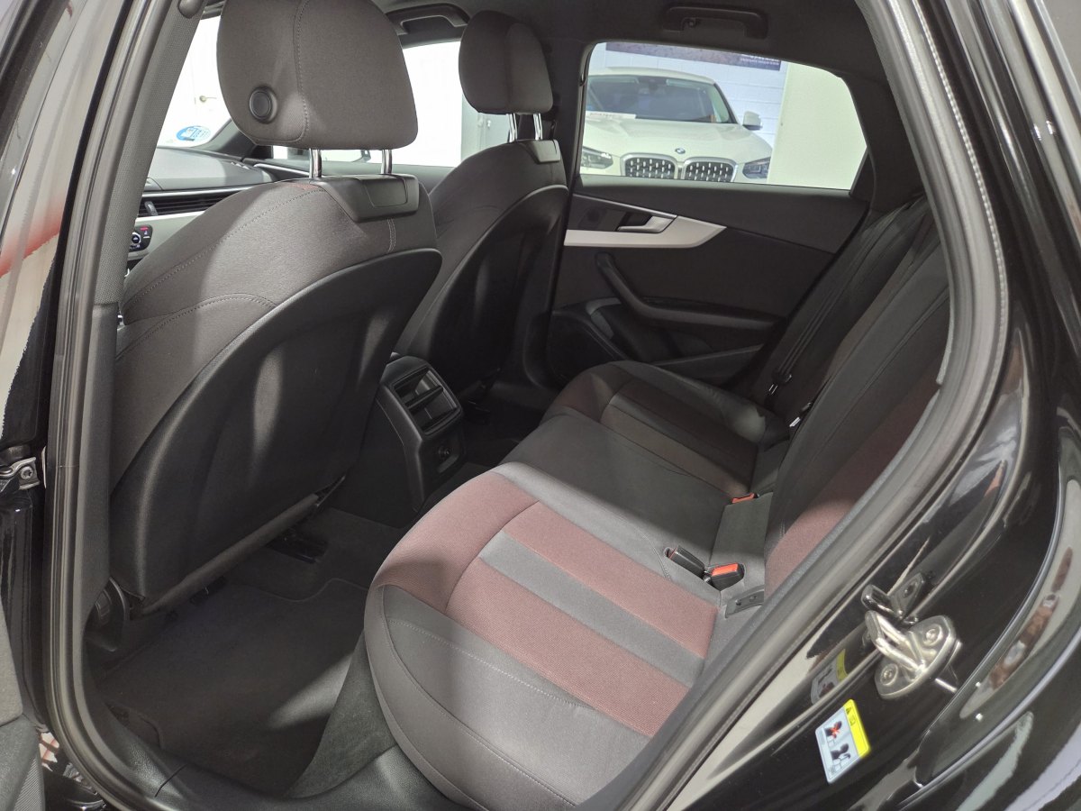 AUDI A4 S line 35 TDI 120kW 163CV S tronic
