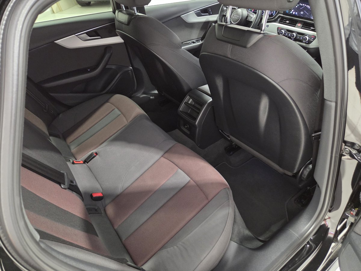 AUDI A4 S line 35 TDI 120kW 163CV S tronic
