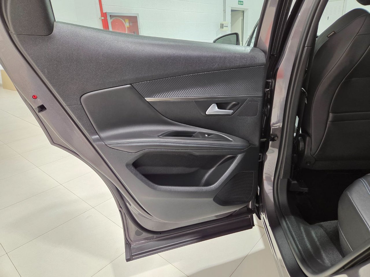 PEUGEOT 3008 Hybrid 225 eEAT8 Allure Pack