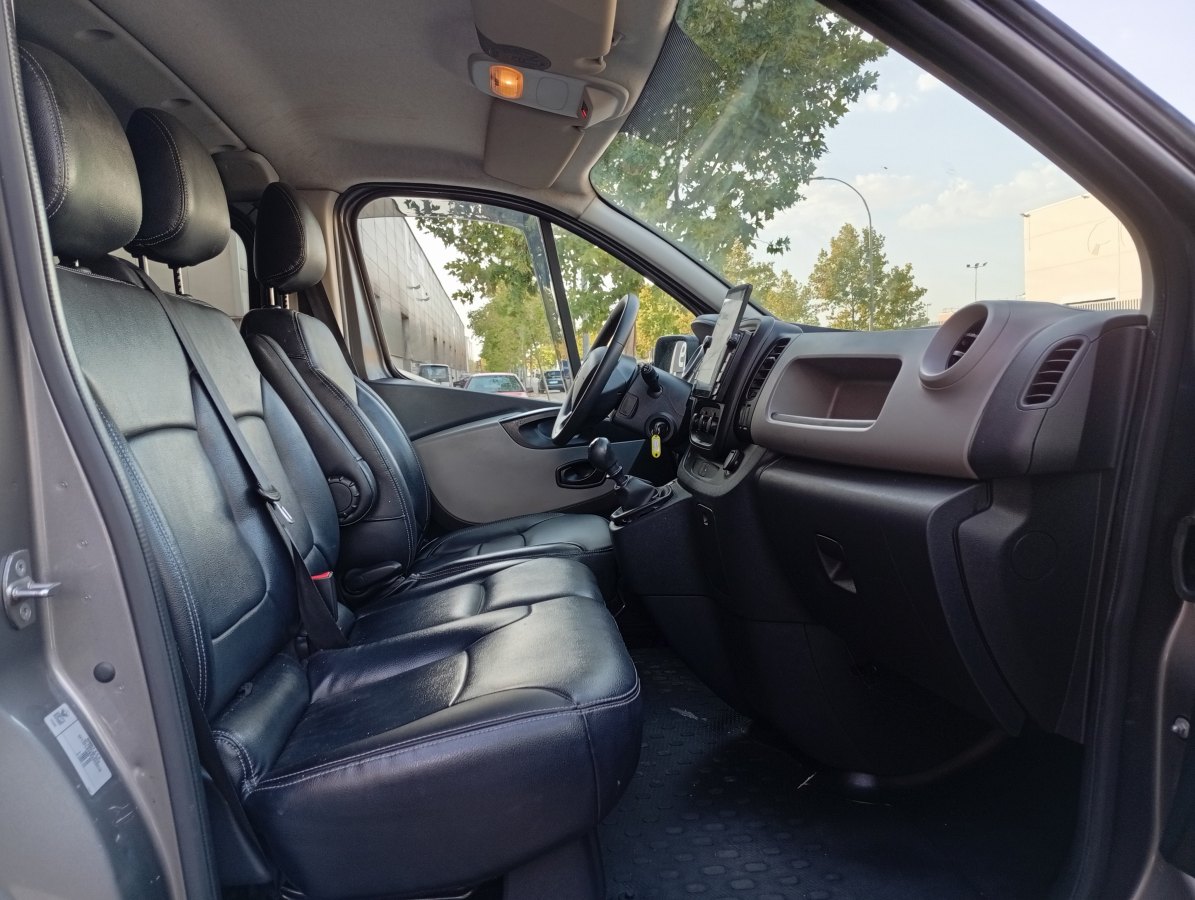 RENAULT Trafic Combi Mixto 56 N1 dCi 115