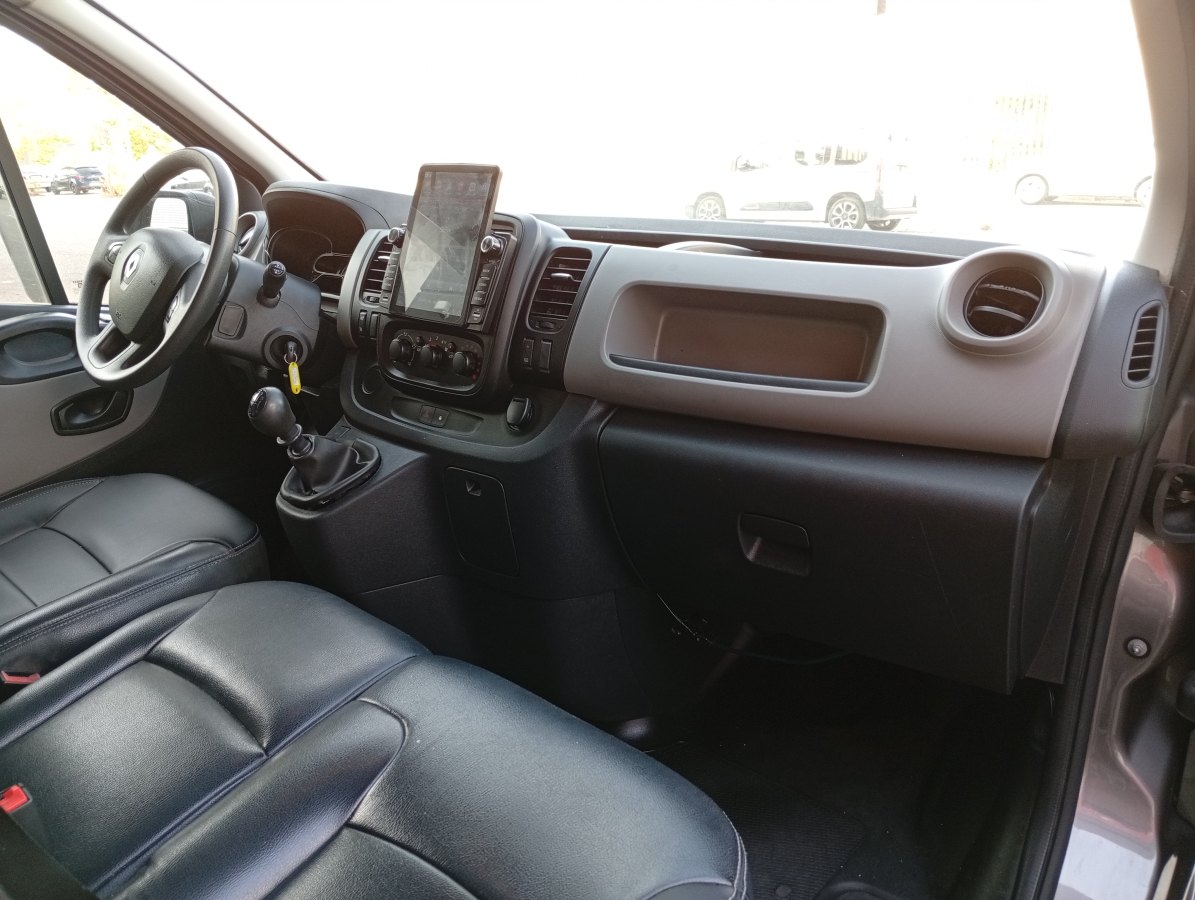 RENAULT Trafic Combi Mixto 56 N1 dCi 115