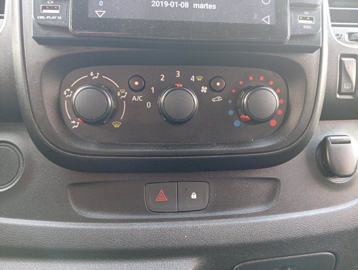RENAULT Trafic Combi Mixto 56 N1 dCi 115