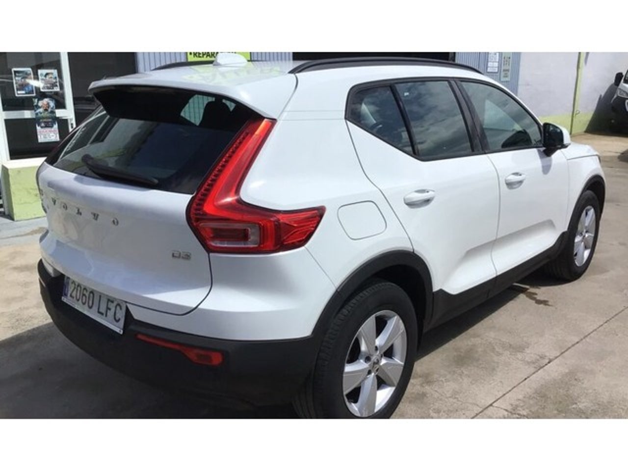 VOLVO XC40 2.0 D3 Auto