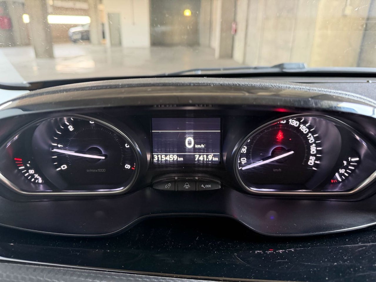PEUGEOT 2008 Allure 1.6 eHDi 115