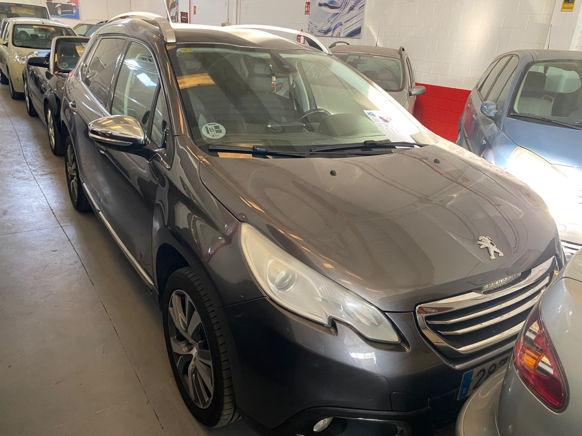 PEUGEOT 2008 Allure 1.6 eHDi 115