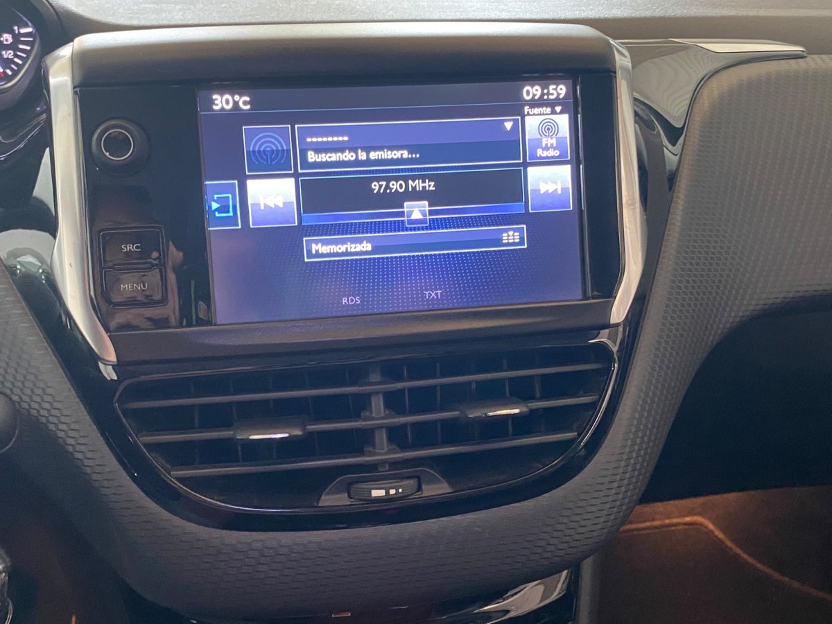 PEUGEOT 2008 Allure 1.6 eHDi 115
