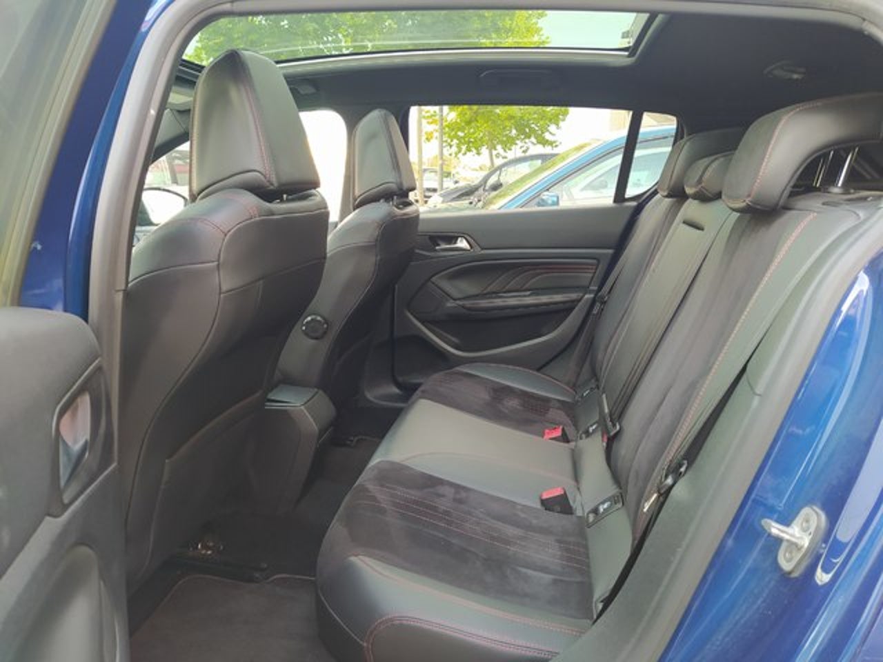 PEUGEOT 308 GT 205