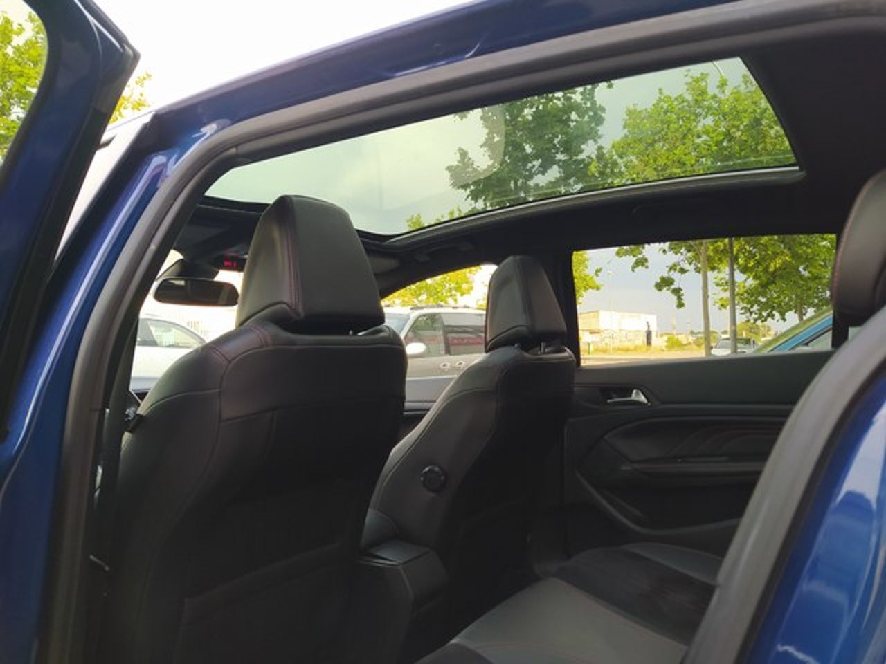 PEUGEOT 308 GT 205