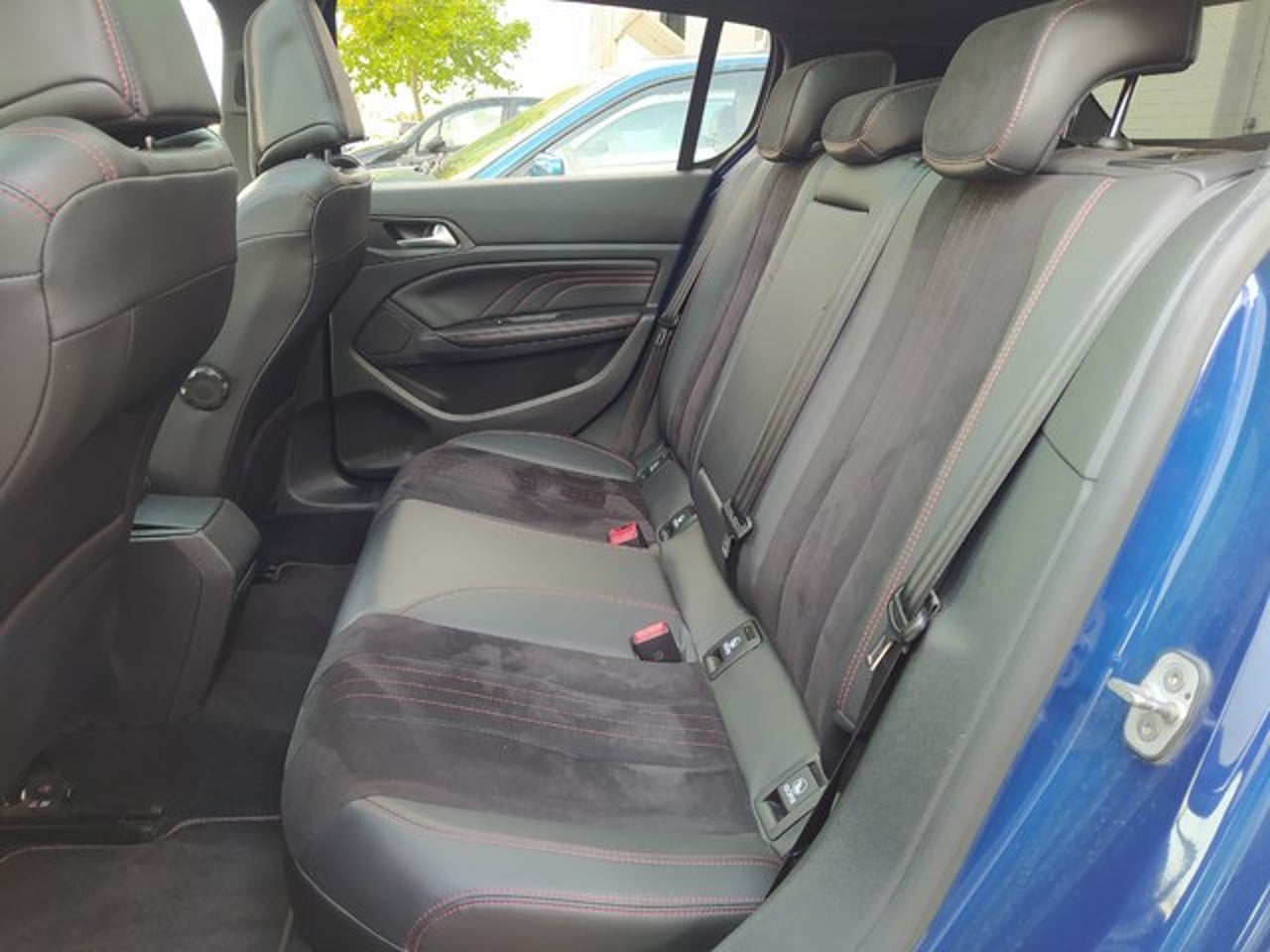 PEUGEOT 308 GT 205
