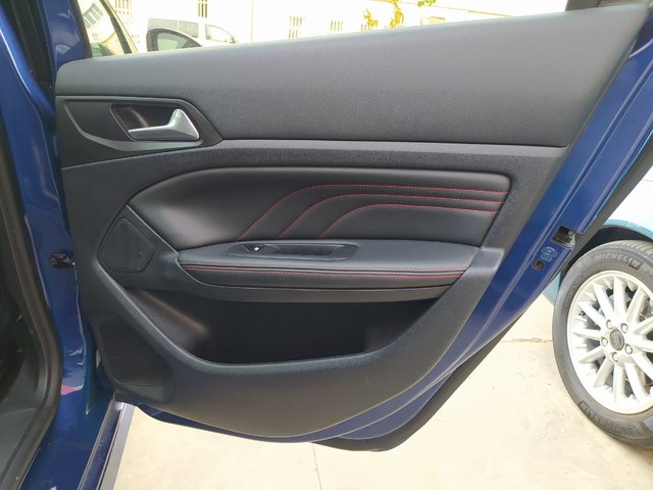 PEUGEOT 308 GT 205