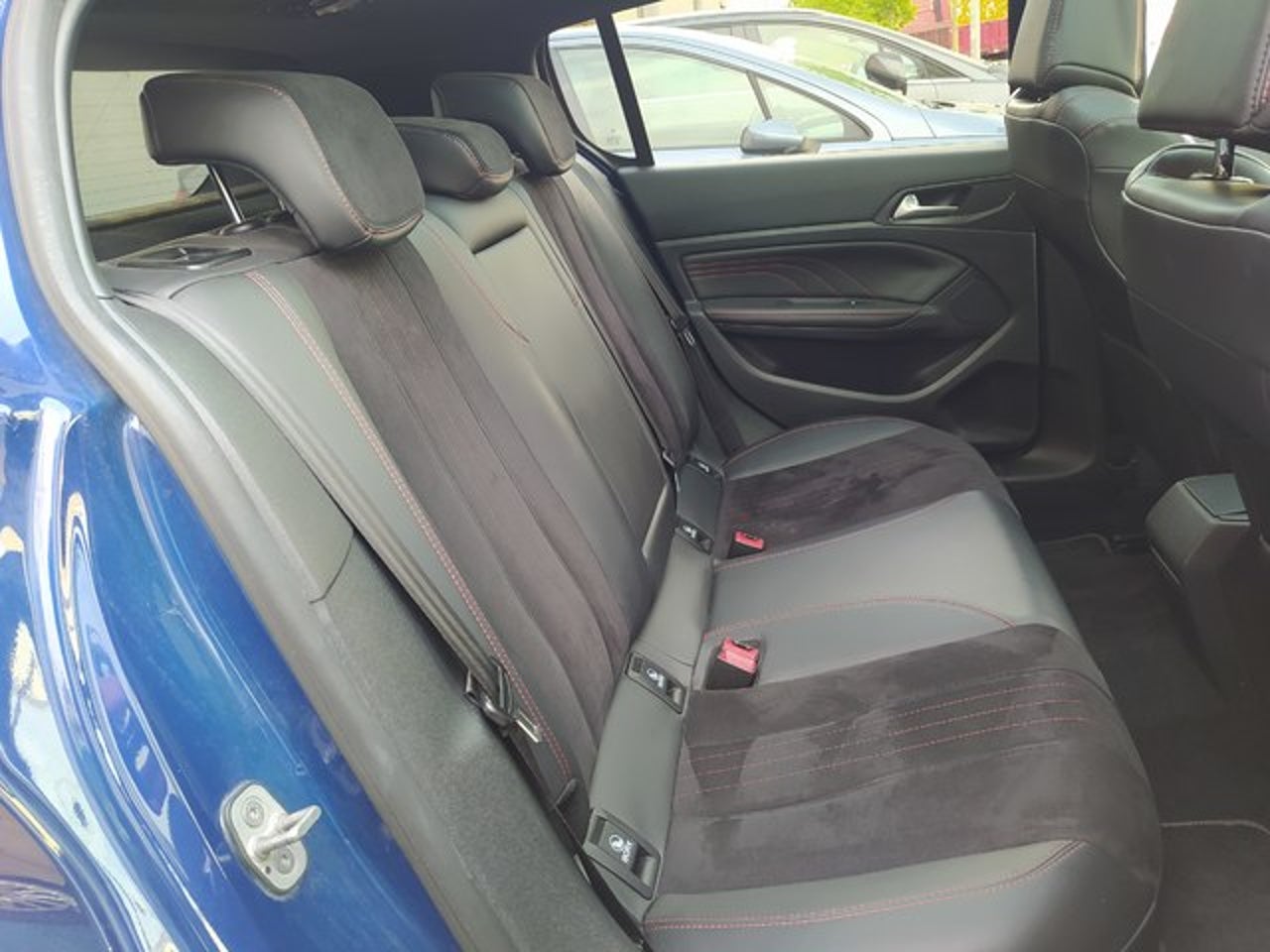 PEUGEOT 308 GT 205