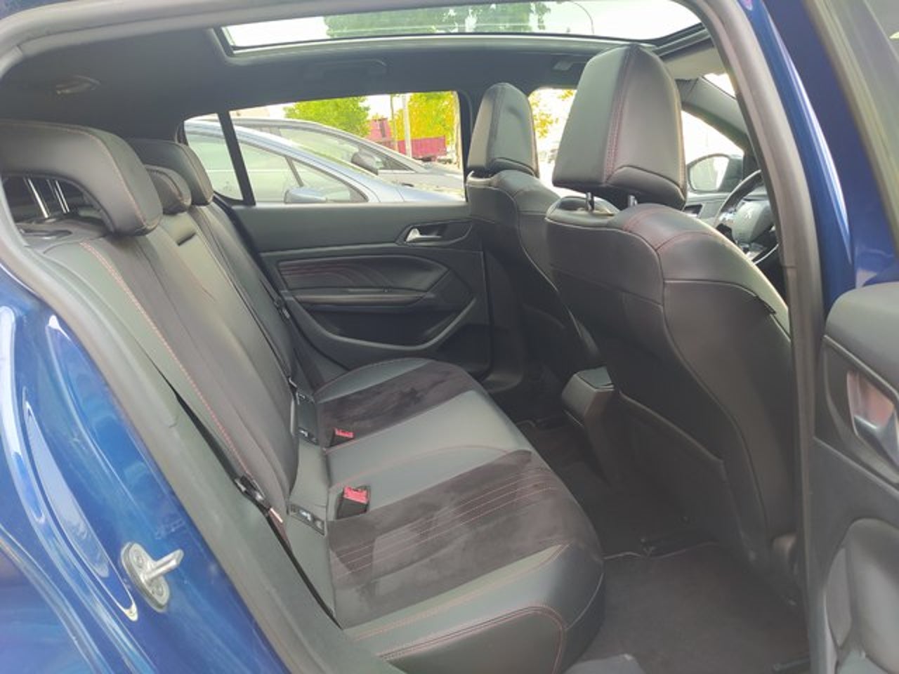 PEUGEOT 308 GT 205