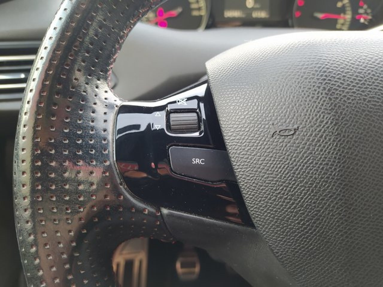 PEUGEOT 308 GT 205