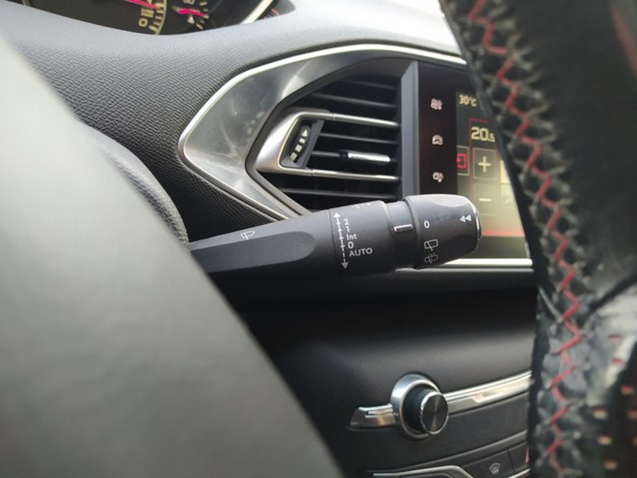 PEUGEOT 308 GT 205