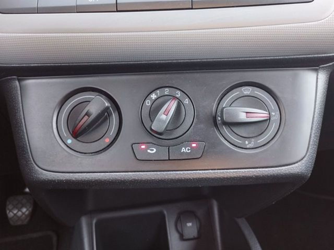 SEAT Ibiza SC 1.2 12v 70cv Reference Tech