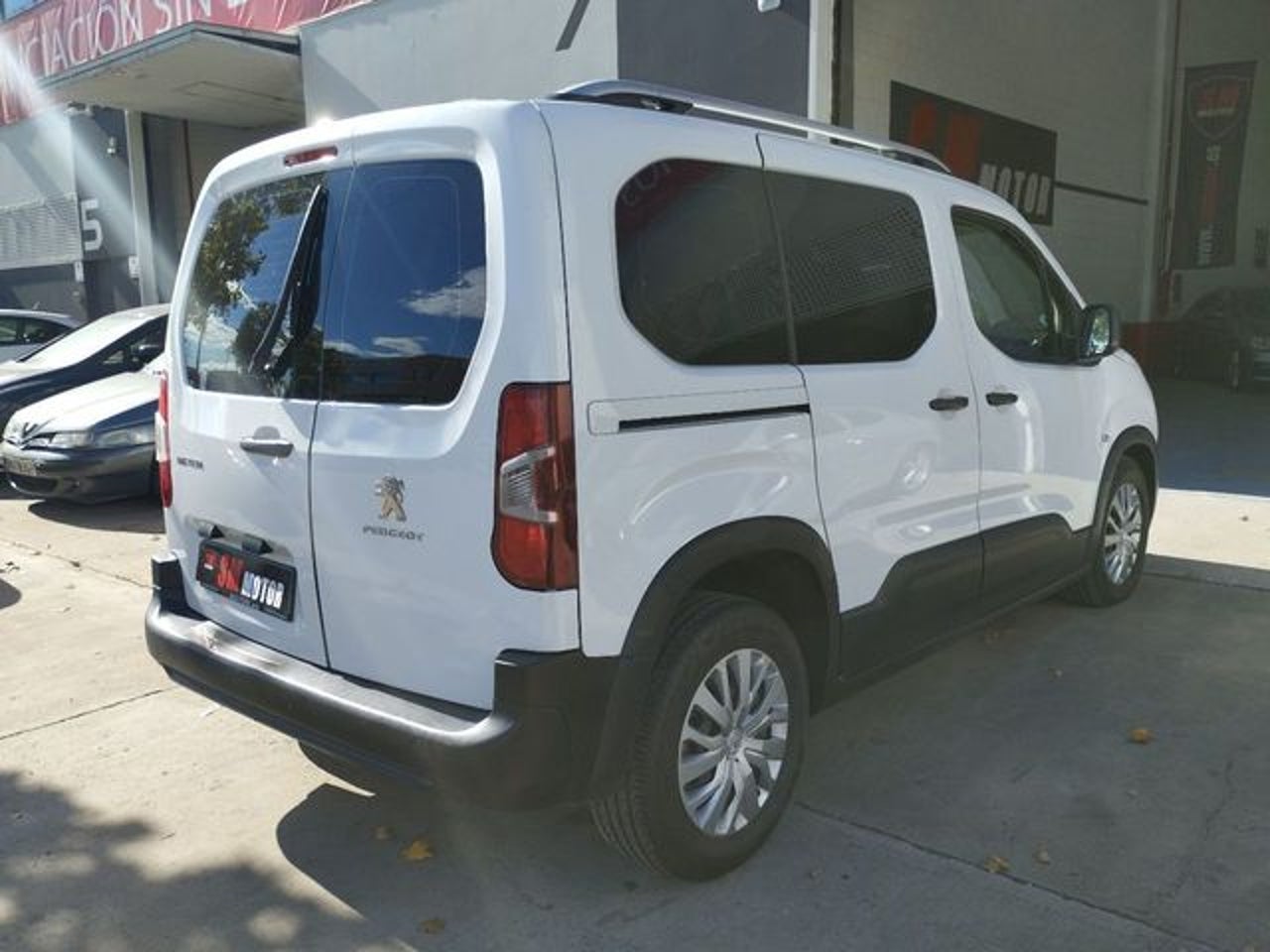PEUGEOT Rifter Active Standard BlueHDi 55kW 75CV