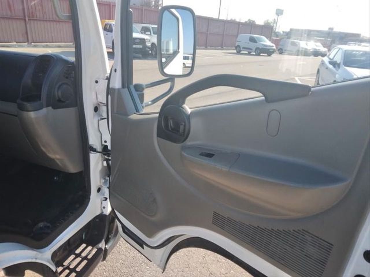 NISSAN NT400 35.131 Basico Caja Volquete Acero Corta