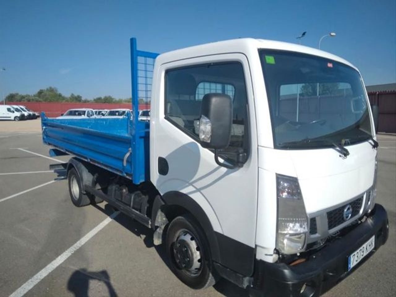 NISSAN NT400 35.131 Basico Caja Volquete Acero Corta