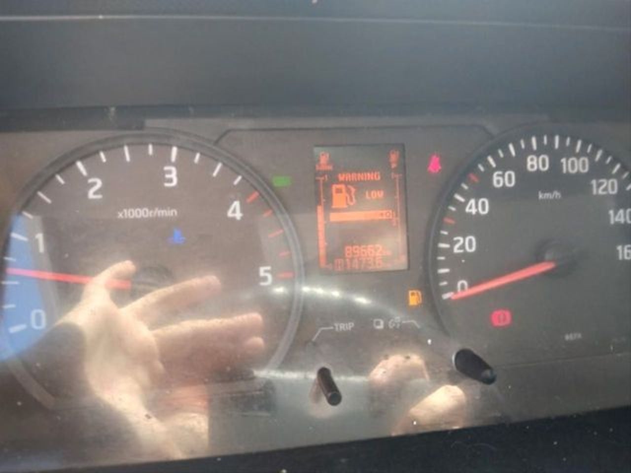 NISSAN NT400 35.131 Basico Caja Volquete Acero Corta