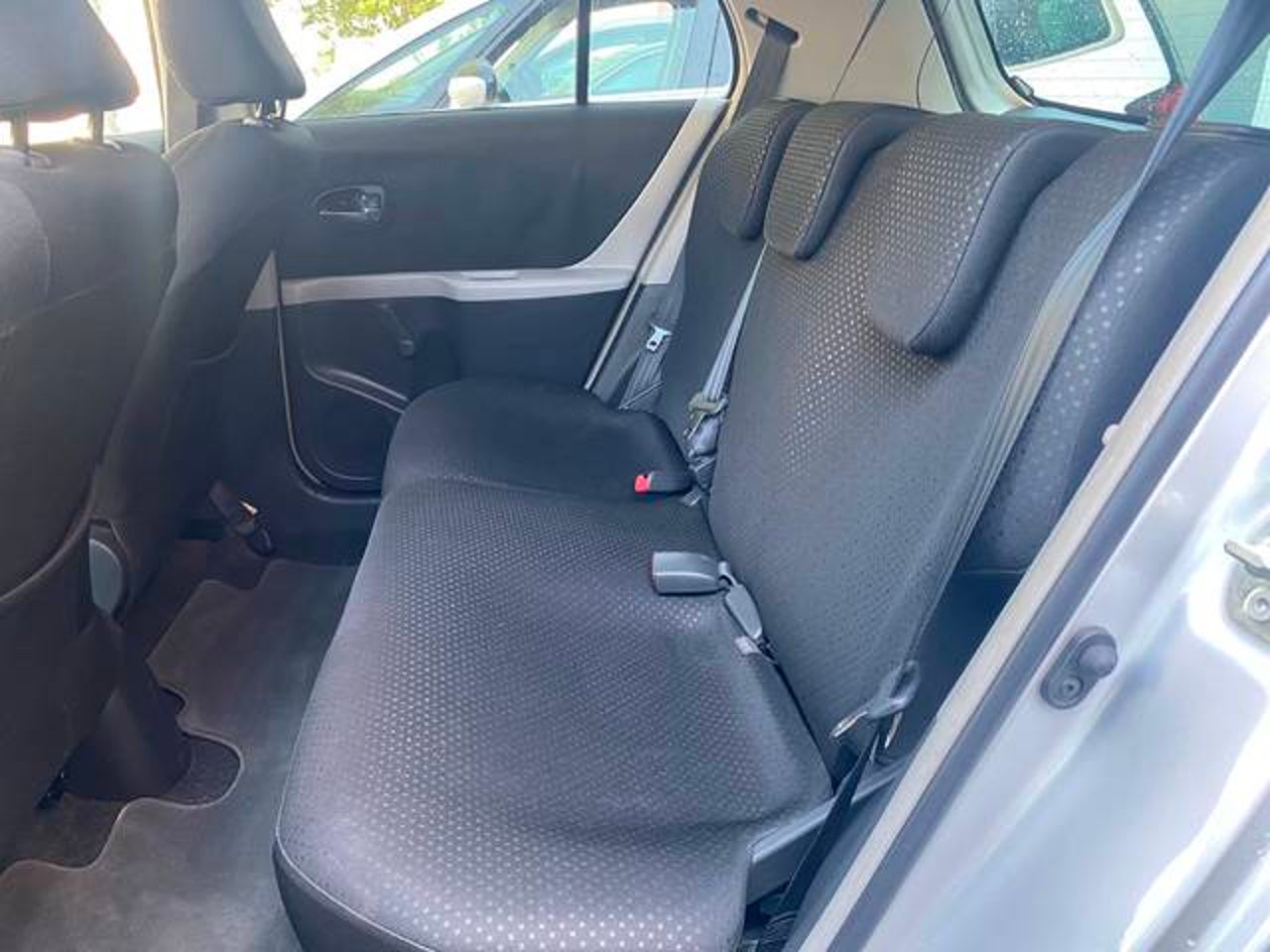 TOYOTA Yaris 1.3 VVTI Active