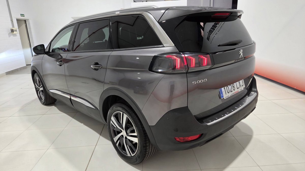 PEUGEOT 5008 2.0 BlueHDi 133kW SS Allure Pack EAT8