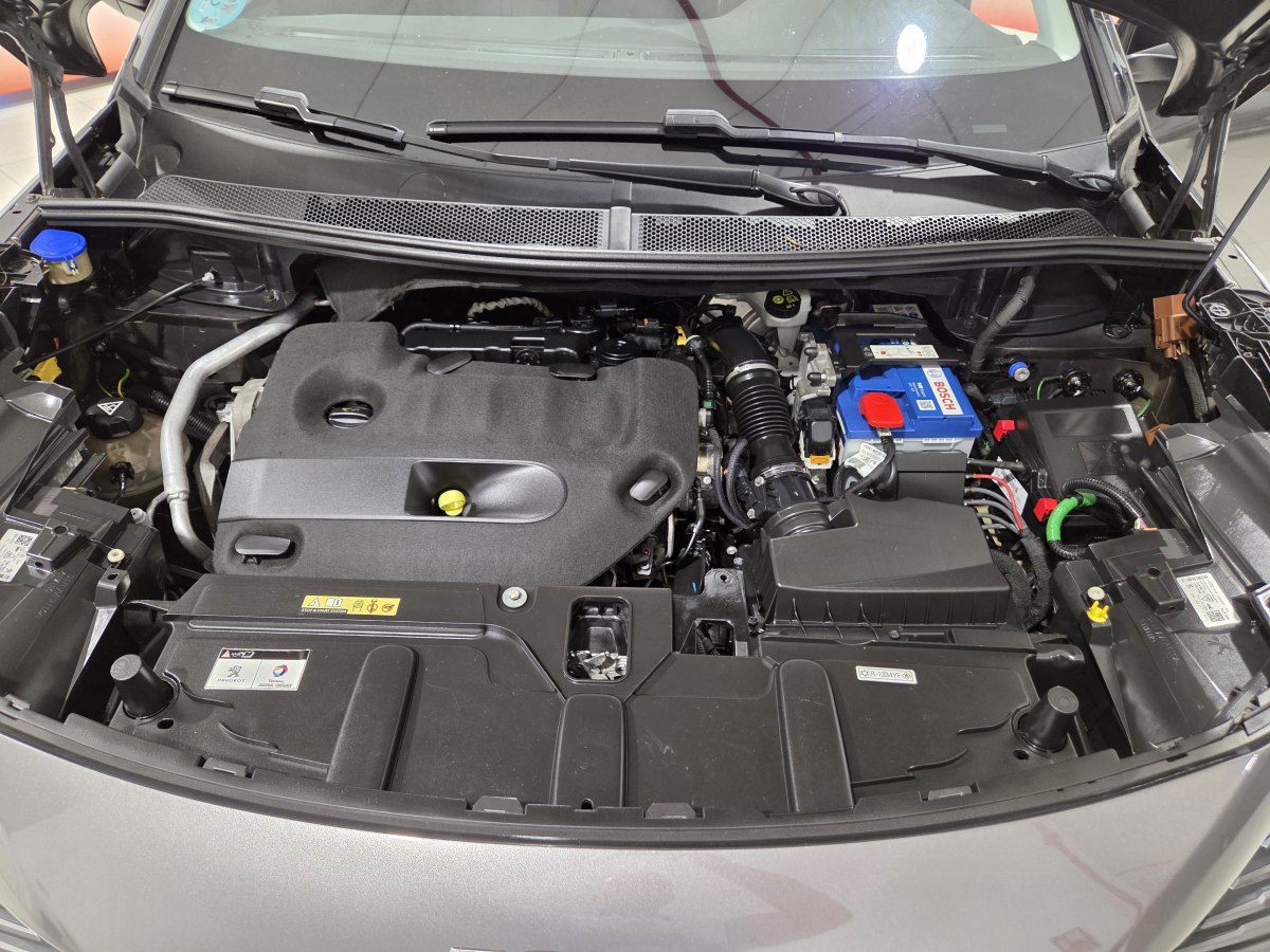 PEUGEOT 5008 2.0 BlueHDi 133kW SS Allure Pack EAT8