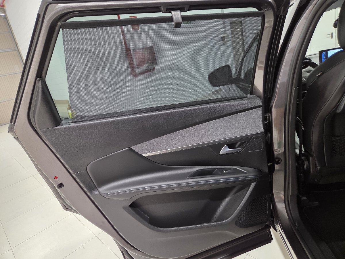 PEUGEOT 5008 2.0 BlueHDi 133kW SS Allure Pack EAT8