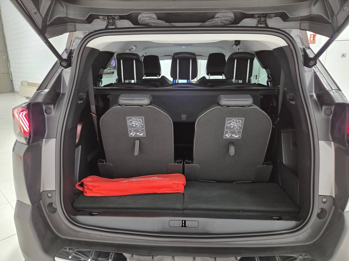 PEUGEOT 5008 2.0 BlueHDi 133kW SS Allure Pack EAT8