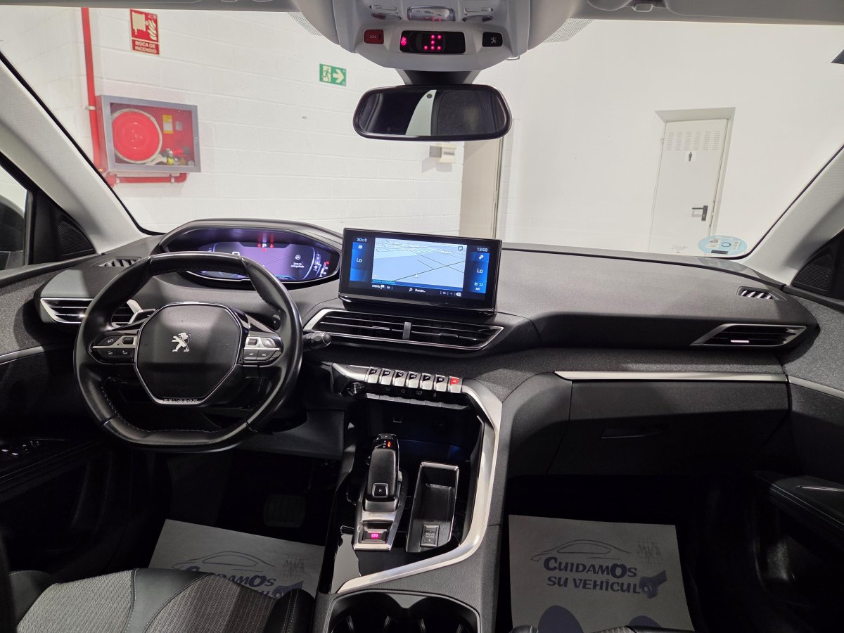 PEUGEOT 5008 2.0 BlueHDi 133kW SS Allure Pack EAT8