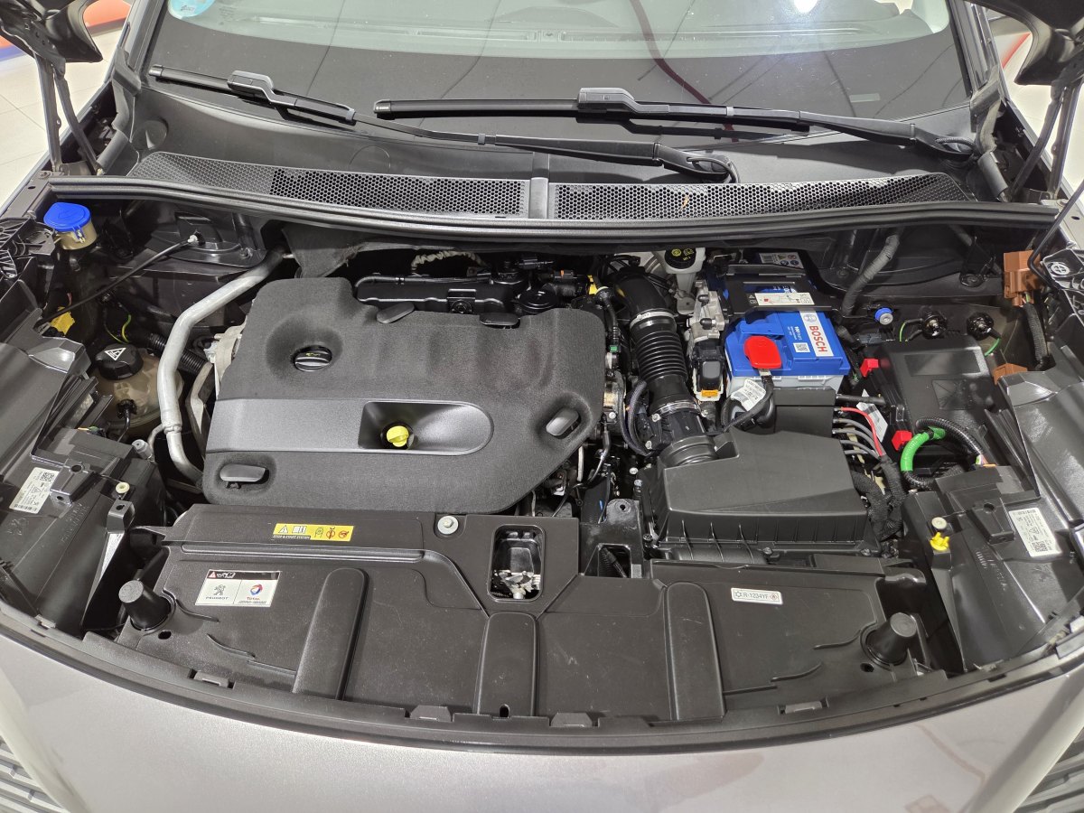 PEUGEOT 5008 2.0 BlueHDi 133kW SS Allure Pack EAT8