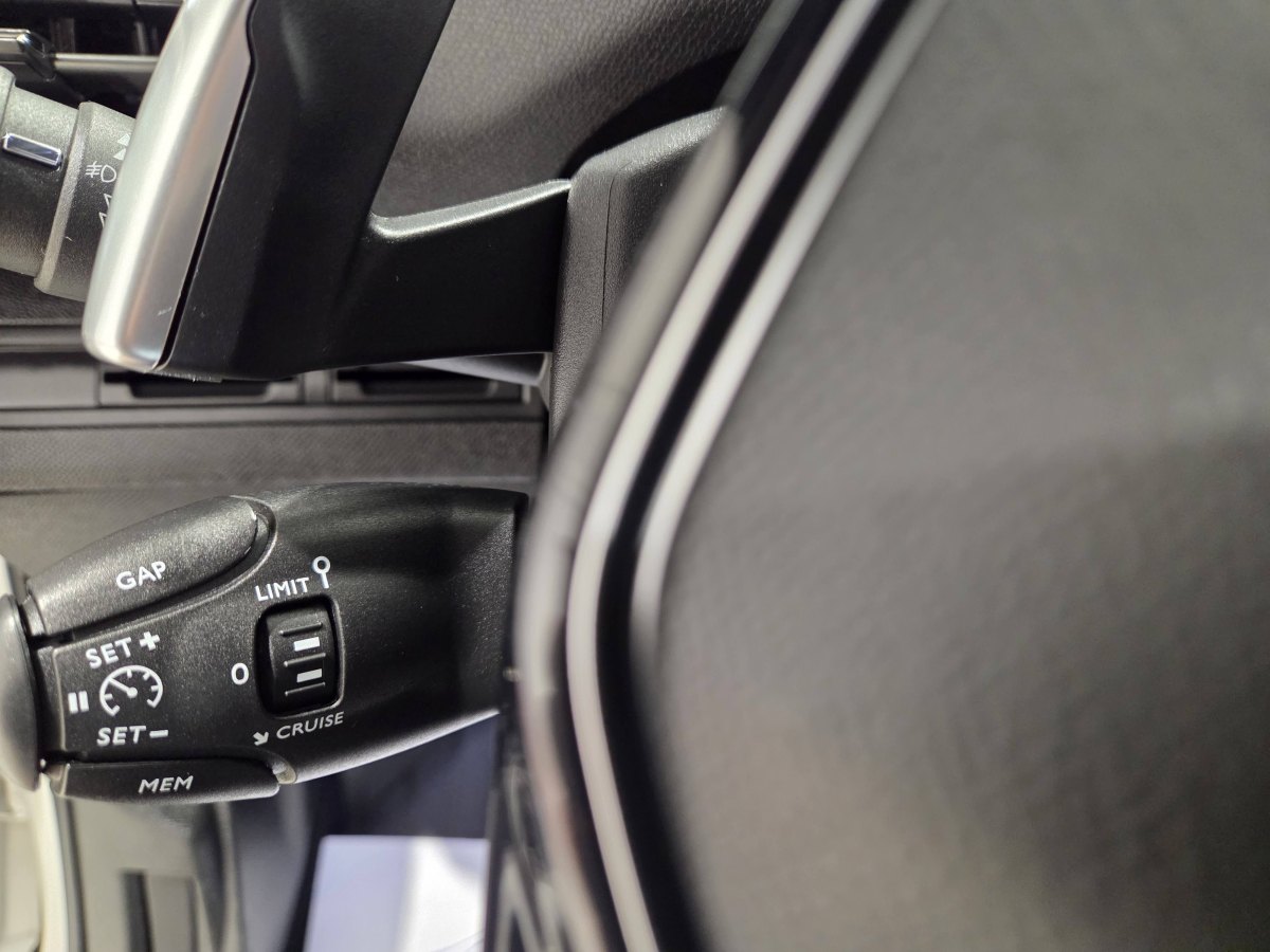 Peugeot 5008 1.5 Automático 130 CV