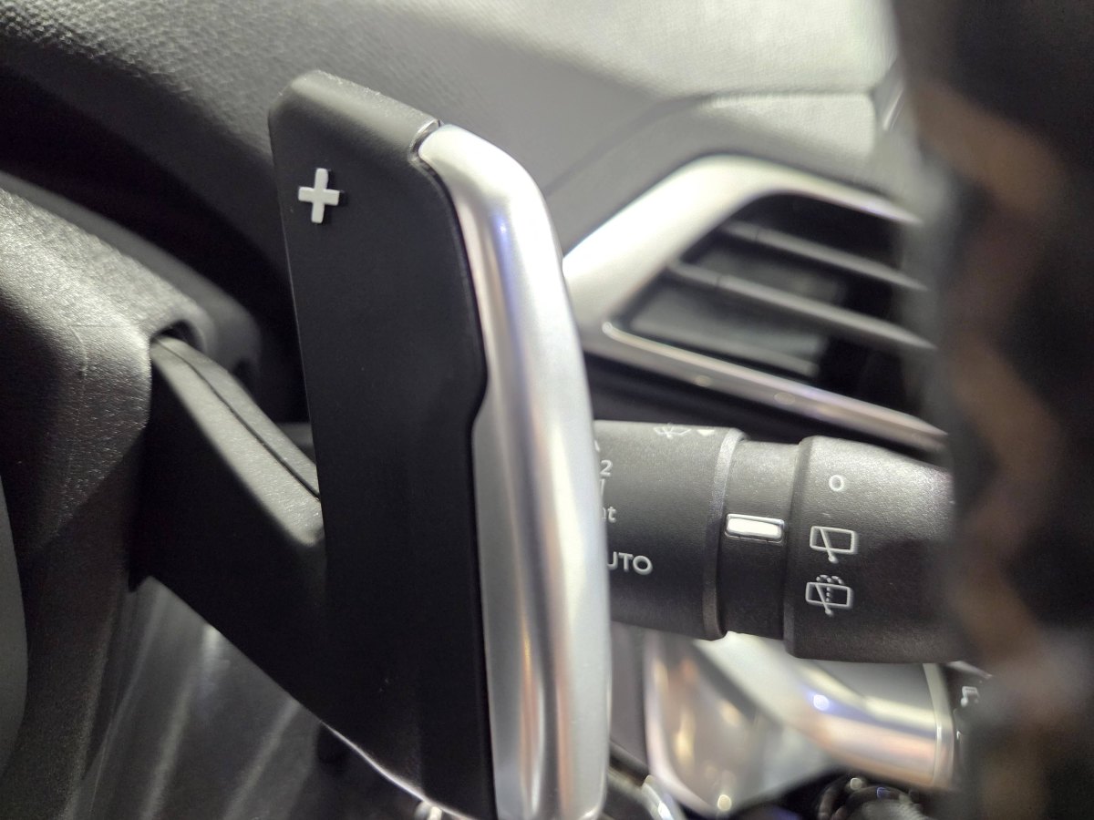 Peugeot 5008 1.5 Automático 130 CV