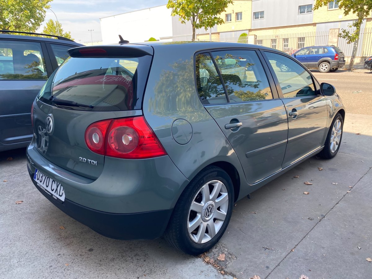 Volkswagen Golf 2.0 AMT 140 CV