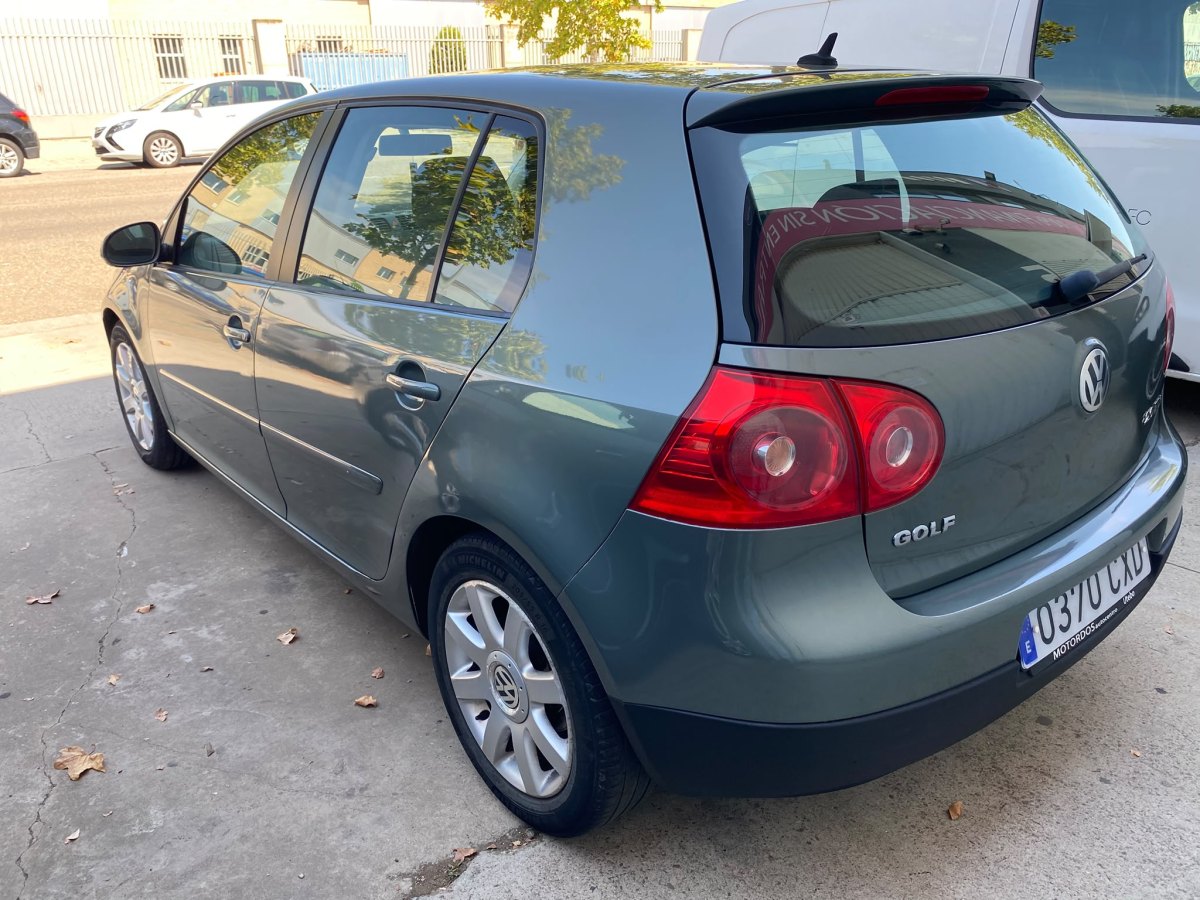 Volkswagen Golf 2.0 AMT 140 CV
