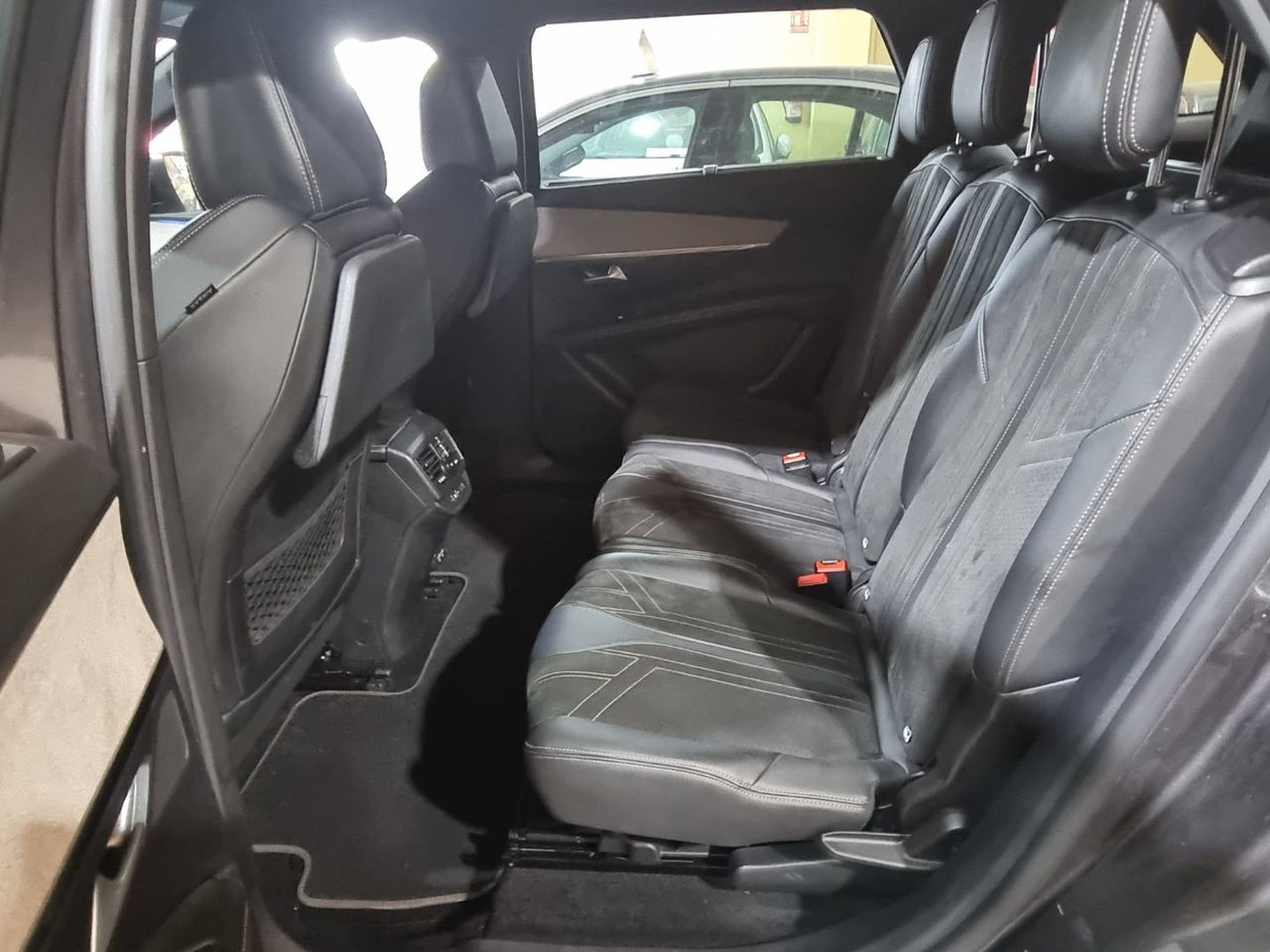PEUGEOT 5008 1.5 BlueHDi 96kW SS GT EAT8