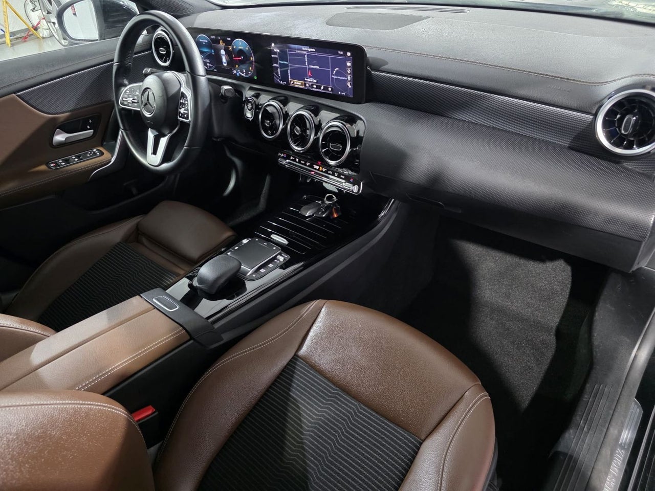 MERCEDES-BENZ CLA CLA 220 D DCT