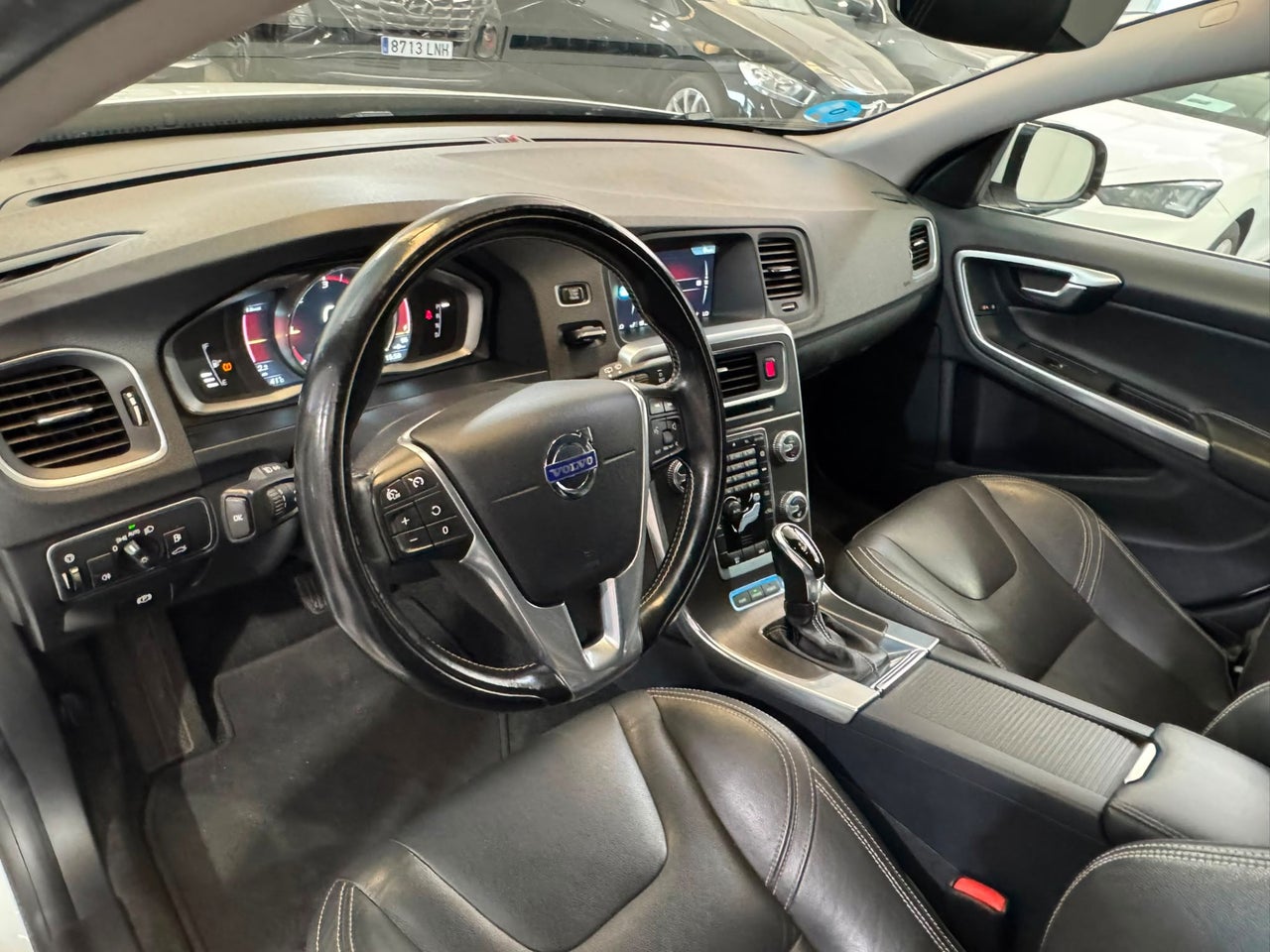 VOLVO V60 2.4 D6 Hibrido AWD Auto