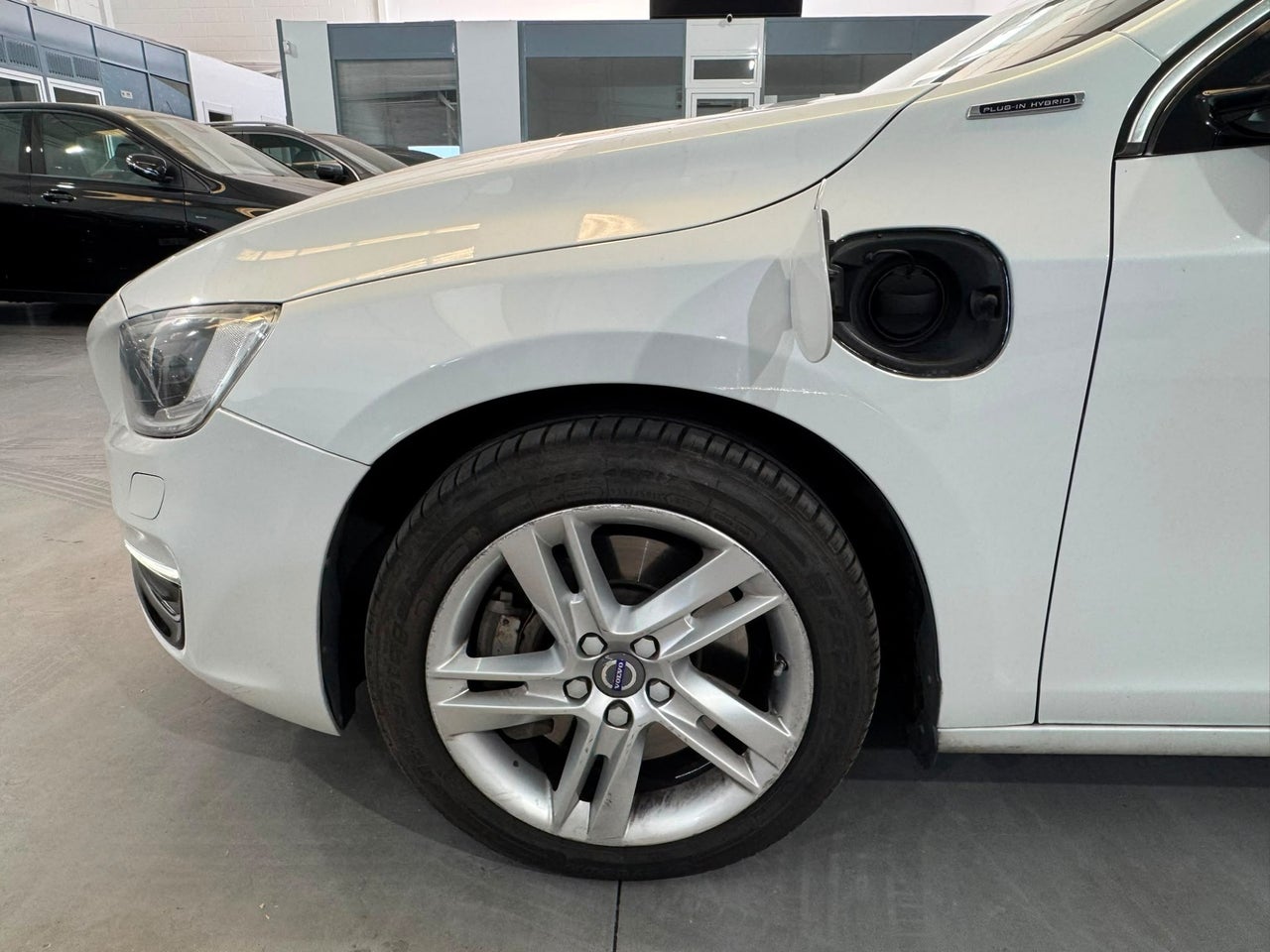 VOLVO V60 2.4 D6 Hibrido AWD Auto