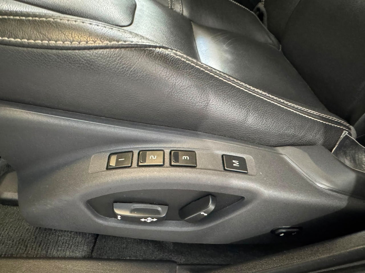 VOLVO V60 2.4 D6 Hibrido AWD Auto