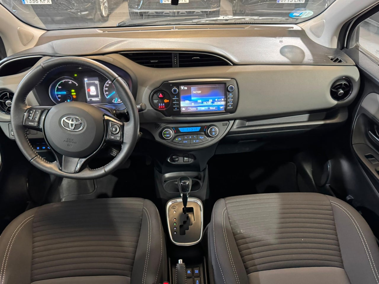 TOYOTA Yaris 1.5 100H Active