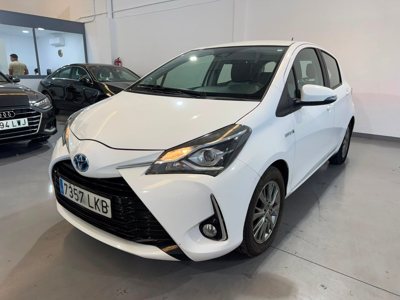 TOYOTA Yaris 1.5 100H Active