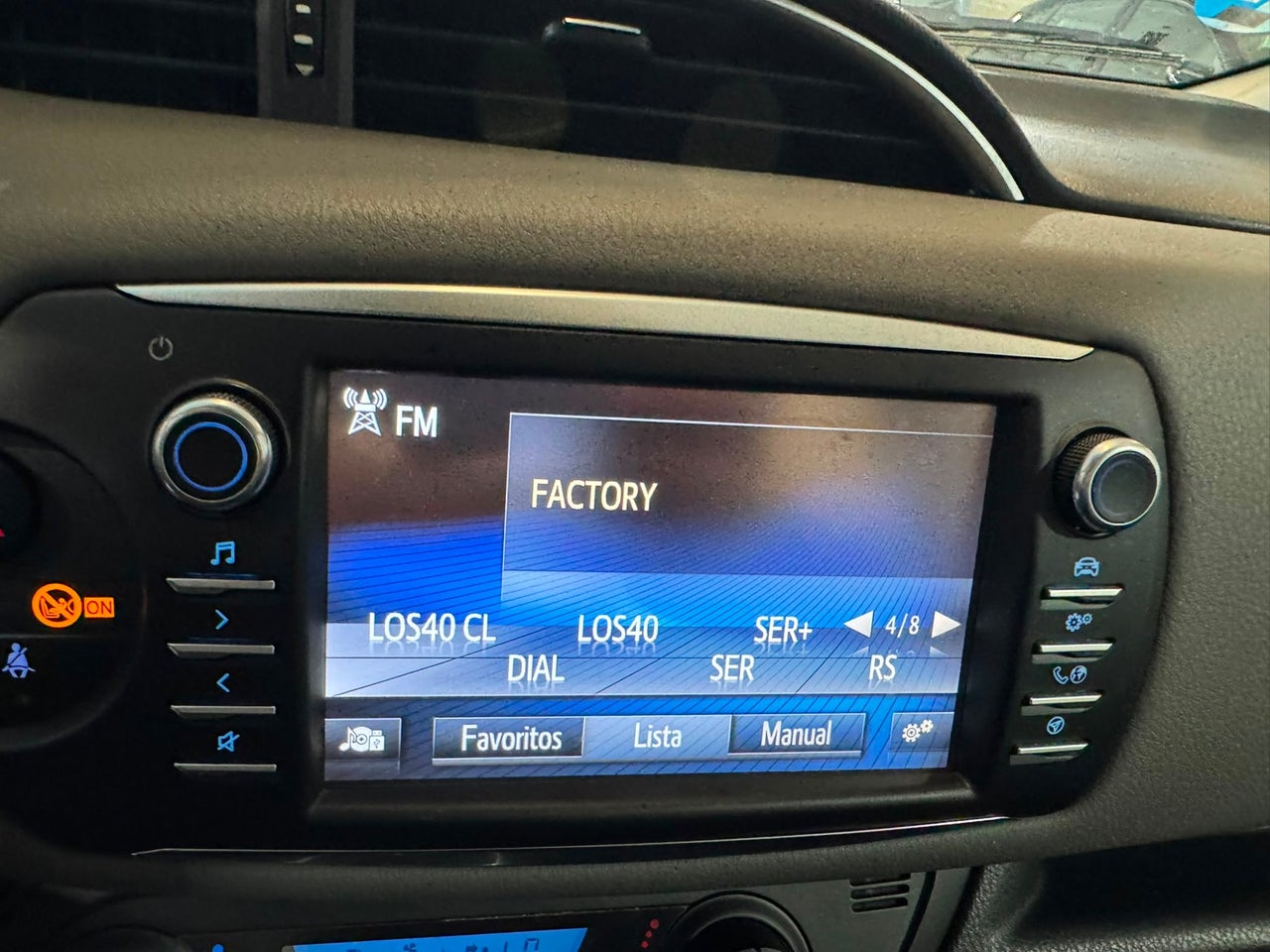 TOYOTA Yaris 1.5 100H Active