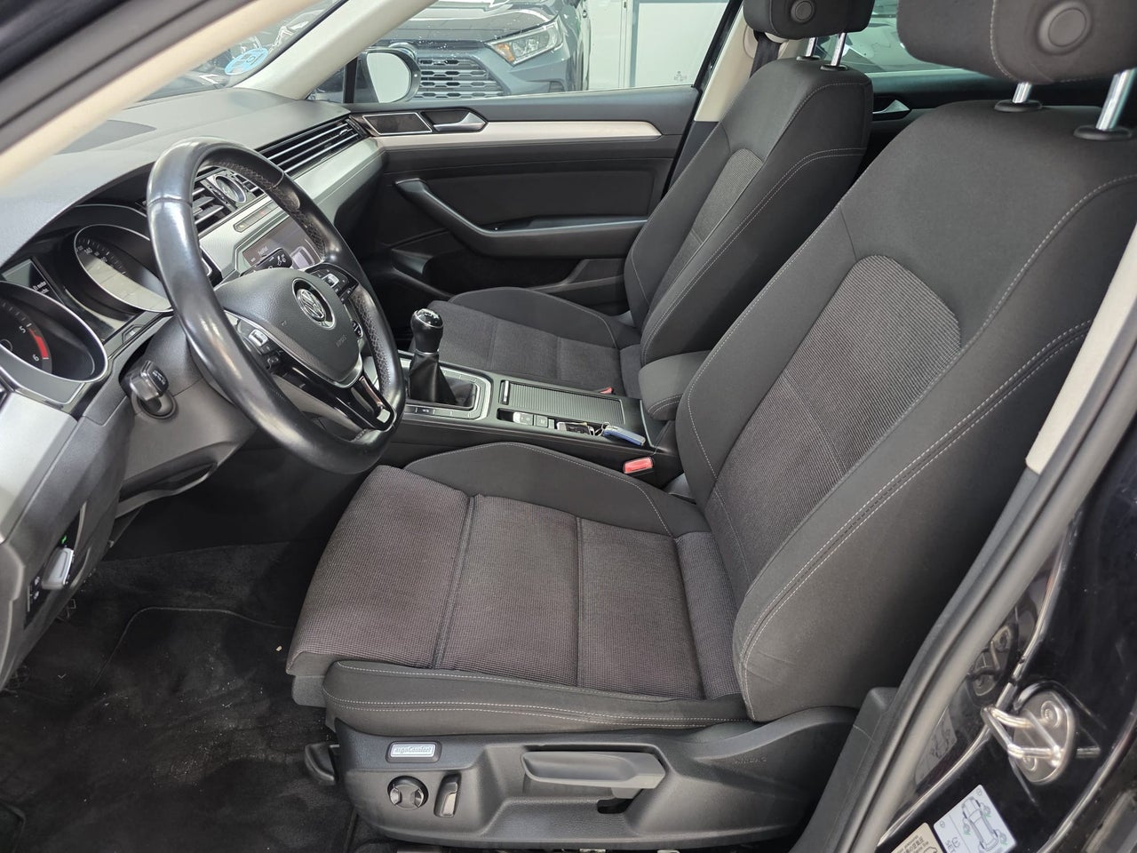VOLKSWAGEN Passat Advance 2.0 TDI 110kW 150CV