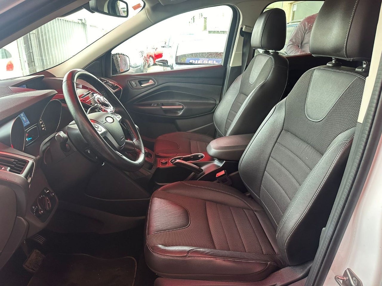 FORD Kuga 2.0 TDCi 140 4x4 Titanium Powershift