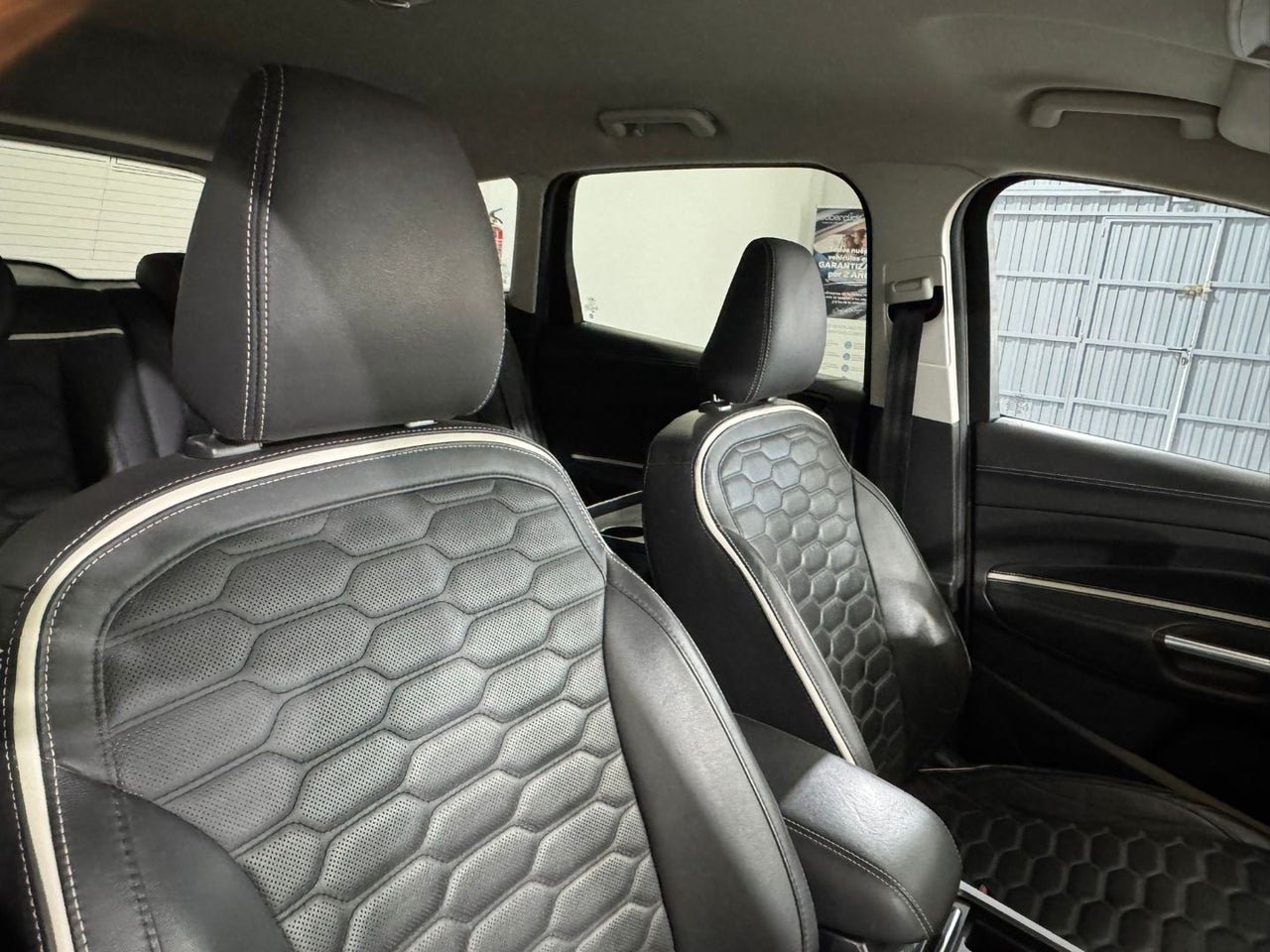 FORD Kuga Vignale 2.0 TDCi 132kW 4x4 PowerShift